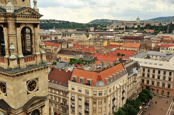 Blick von oben auf das historische Zentrum von Budapest — Stockfoto