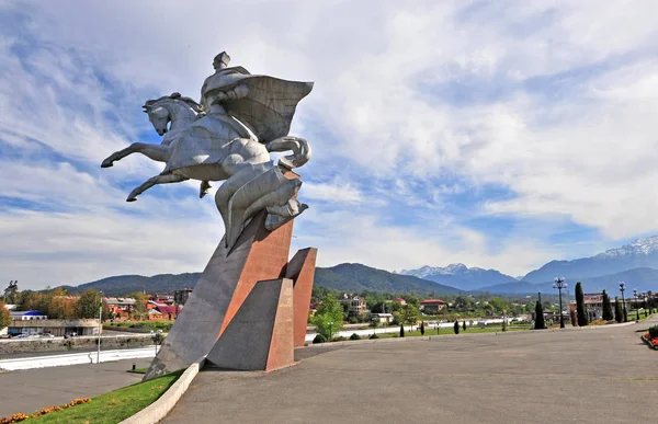 Památník v centru města Vladikavkaz — Stock fotografie