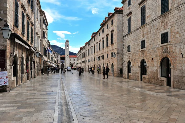 Uitzicht op de hoofdstraat van Dubrovnik, Kroatië — Stockfoto