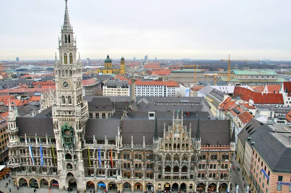 Vista superior da prefeitura e horizonte de Munchen — Fotografia de Stock