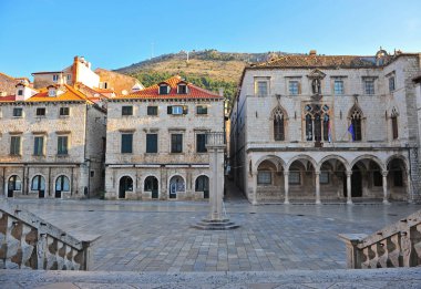 Dubrovnik eski kentinde meydanın görünümü
