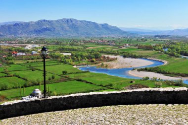 Yeşil Vadi Nehri'nde sarma