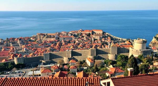 Hermosa Dubrovnik, ciudad mediterránea de Croacia — Foto de Stock