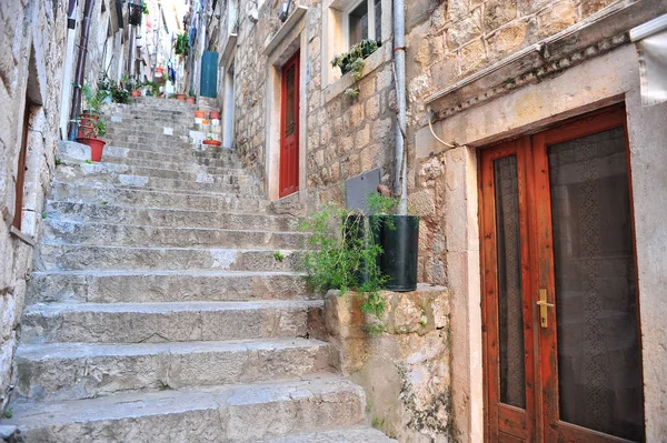 Patio in the old town of Dubrovnik — Stock Photo, Image