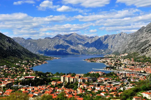 Bela vista da baía de Kotor — Fotografia de Stock