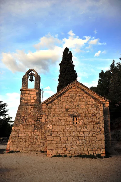 Antigua capilla de ladrillo — Foto de Stock