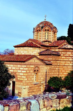 Eski bir Yunan kilisesinin cephe