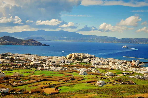 Vue panoramique de l'île de Naxos d'en haut — Photo