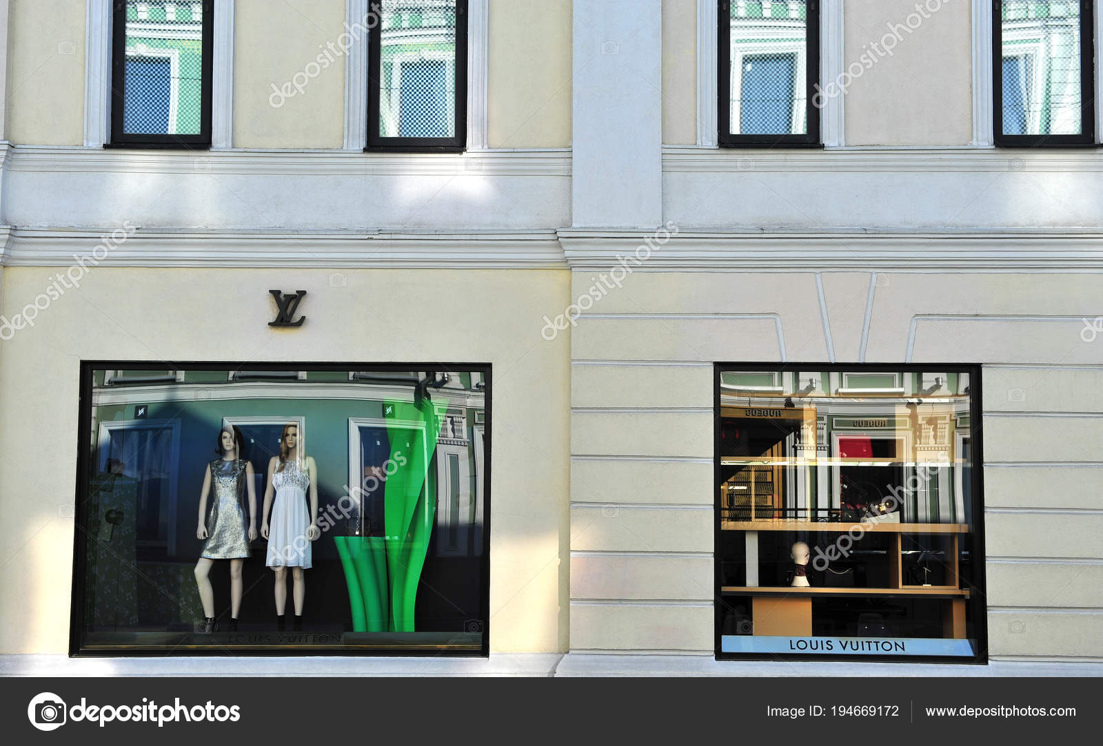 Louis flagship store – Stock Editorial Photo © Krasnevsky #194669172