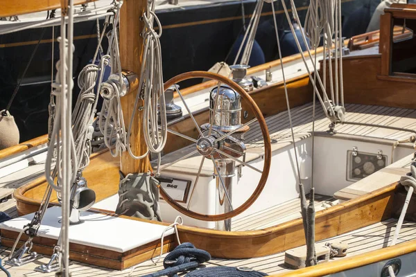 Steuerstand der Segeljacht — Stockfoto