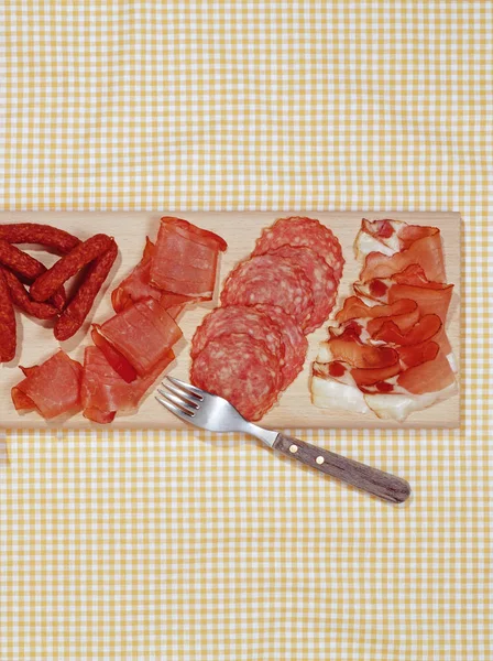 Cold cuts on platter — Stock Photo, Image
