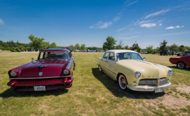  park açık klasik retro vintage otomobillerde güzel önden görünümü