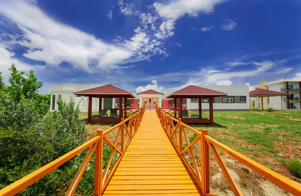 resort gerekçesiyle ve gazebos görünümünü açık spa Oda için güneşli güzel günde lider tarafında davet