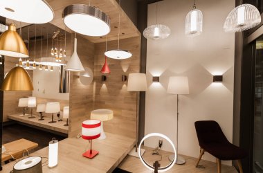 Vaughan, Ontario, Kanada, ev geliştirme Merkezi, 9 Aralık 2017, çok güzel inanılmaz sıcak görünümünü çeşitli, şık modern iç dekoratif elektrikli ışıklar 