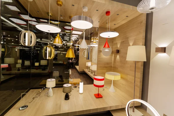 Vaughan, Ontario, Kanada, ev geliştirme Merkezi, 9 Aralık 2017, çok çeşitli güzel inanılmaz sıcak görünümünü, şık modern iç, zemin ve tavan dekoratif elektrik ışıkları