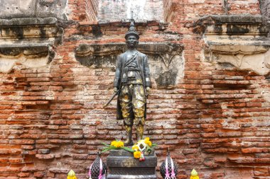 Tayland 'ın Lopburi ilindeki Phra Narai Ratchaniwet şehrindeki Kral Narai heykeli..