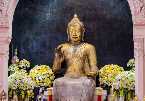 Uma Antiga Pedra Branca Phra Estátua Buda Sila Khaw Templo — Fotografia de Stock