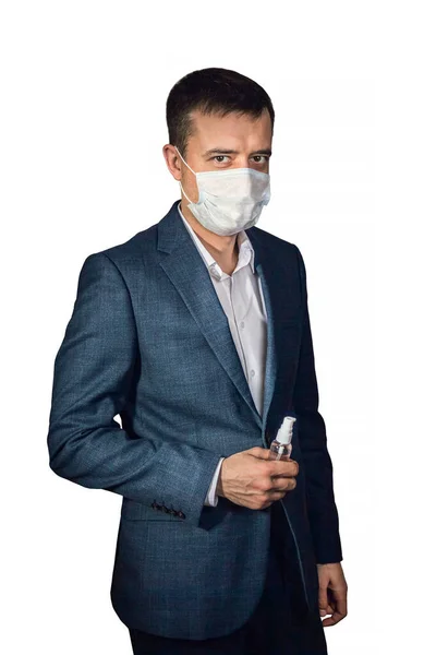 Bărbat Mască Medicală Ţine Antiseptic Prevenirea Infecției Coronavirus Izolat Fundal — Fotografie, imagine de stoc