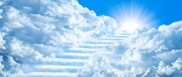 Stairway Curving Clouds Light Heaven Dengan Langit Biru — Stok Foto