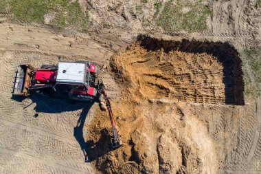 Kazı yapan inşaat endüstrisi bu yüzden yardım etmek için motorları kullanıyor.