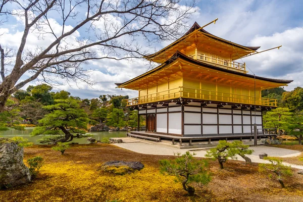 Templo del Pabellón de Oro, Kioto, Japón — Foto de Stock