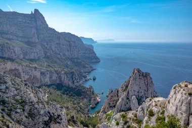 Sugiton Calanque 'ın panoramik manzarası Mars' ta gözcülük yaparken görüldü.