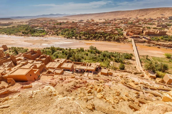 Wadi Asuf Ounia onder de Ksar Ait Ben Haddou — Stockfoto
