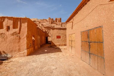 Fort AIT Ben Haddou içinde rafları.