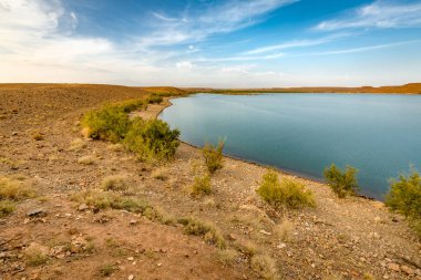 Su deposu El Mansour Eddahbi yakın Ouarzazate, Fas
