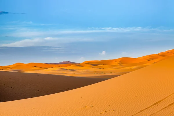 Sanddynerna i Saharaöknen, Marocko — Stockfoto