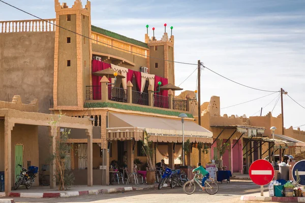 Éléments architecturaux berbères typiques à Merzouga — Photo