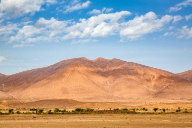 Güney Fas tipik peyzaj.