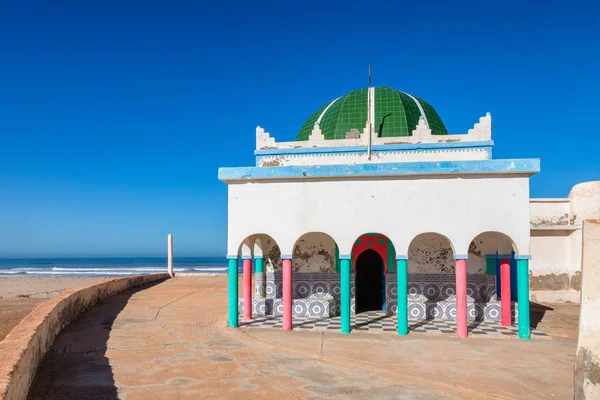 Mosque at cemetery of Sidi Ifni, Morocco — Stock Photo, Image