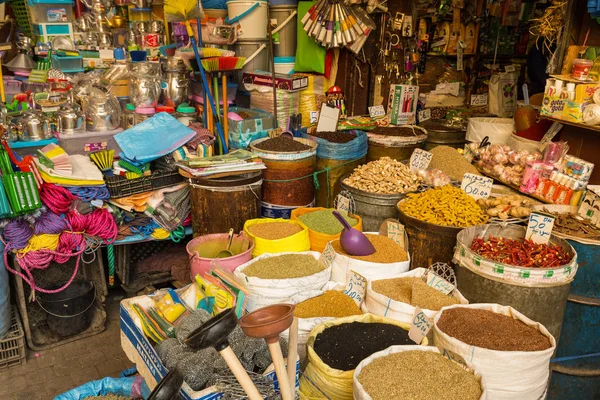 El mercado en Medina Fes, Marruecos — Foto de Stock