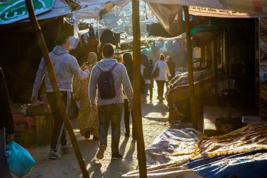 Fes, Fas - 28 Şubat 2017: Uyanış sabah Pazar ben