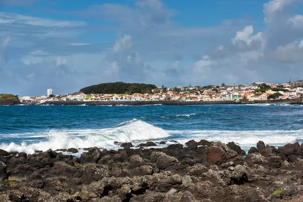 Wybrzeża miasta Sao Rogue na wyspie São Miguel — Zdjęcie stockowe