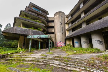 Terk edilmiş bir otel Sao Miguel Island berbat