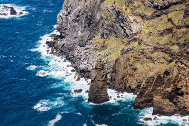 Sahilin yanında Mosteiros şehir Sao Miguel Island.
