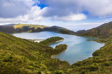 Ateş Gölü (Lagoa Fogo) Pico d yanardağ krater