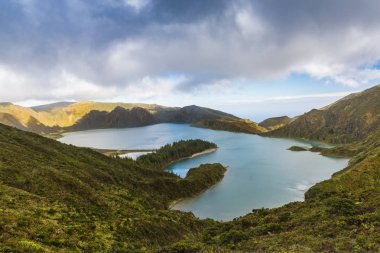 Ateş Gölü (Lagoa Fogo) Pico d yanardağ krater