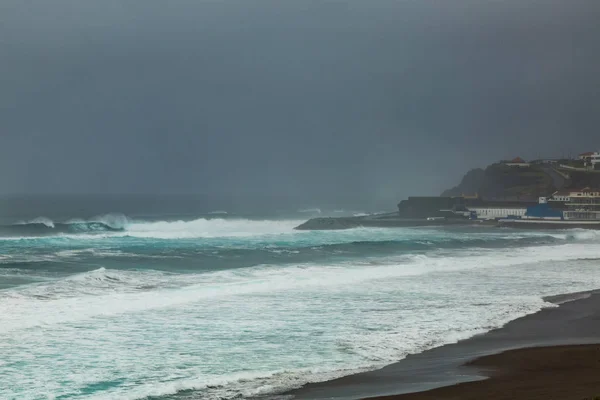 Schlechtes Wetter an der Nordküste der Insel São Miguel, Azoren — Stockfoto