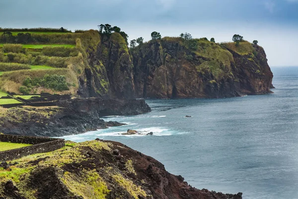 North coast of Sao Miguel Island, Atlantic Ocean. — Stock Photo, Image