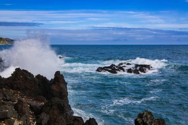 Wild coast Lagoa Sao Miguel Island adlı