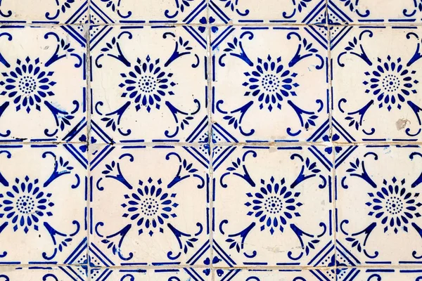 Azulejos de cerâmica tradicional em Lisboa — Fotografia de Stock