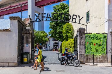 Lisbon, Portekiz - 20 Mayıs 2917: Çok popüler sanat Centrum Lx Fac