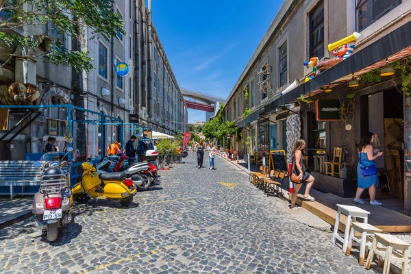 Lisbonne, Portugal - 20 mai 2917 : Art Centrum LX Fac très populaire Photo De Stock