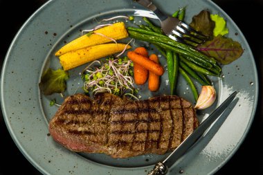 Sebze Izgara sığır eti biftek ile sırlı