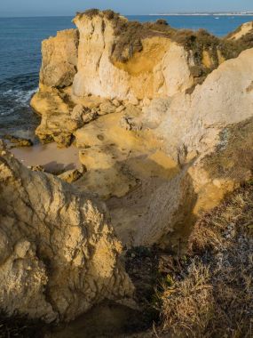 Gale, kumlu plajları kumtaşı sahil şeridine