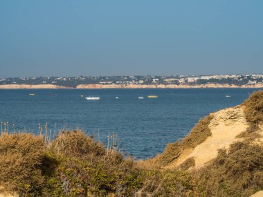 Gale, kumlu plajları kumtaşı sahil şeridine