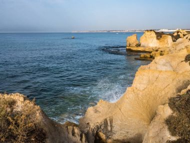 Gale, kumlu plajları kumtaşı sahil şeridine